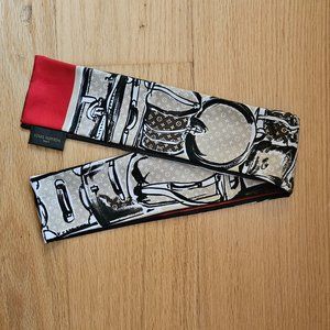 Louis Vuitton Silk Scarf (NEW WITH BOX)